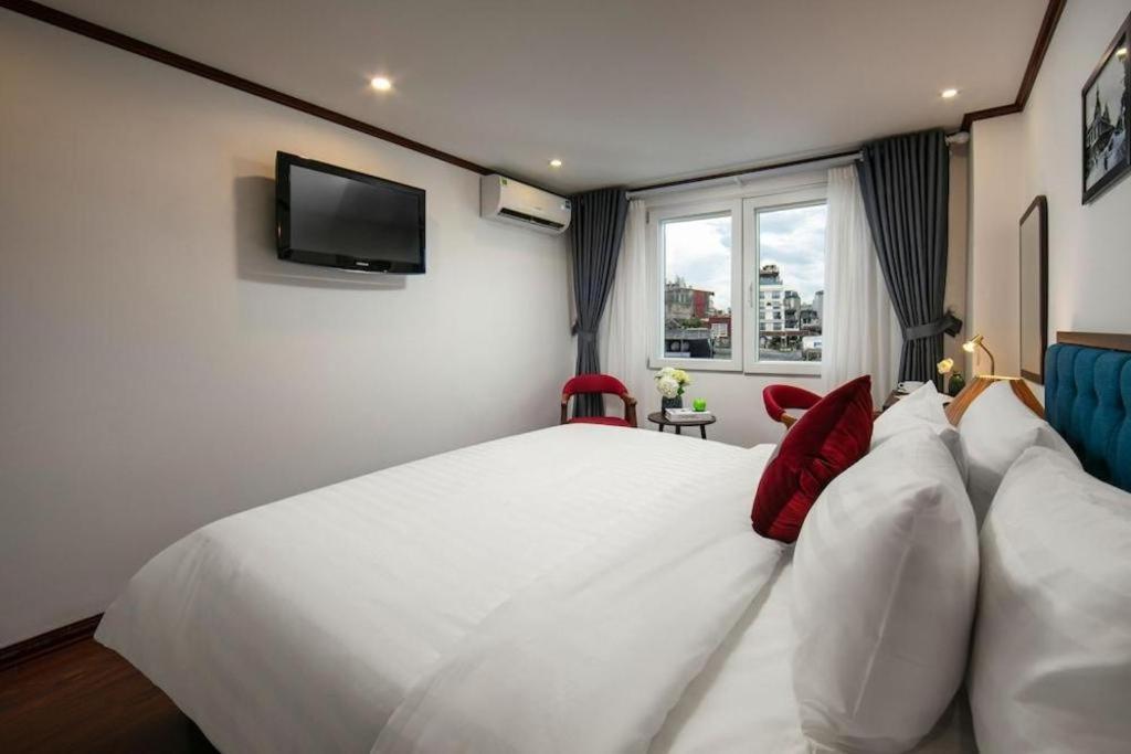 Serene Premier Hotel Ханой Экстерьер фото