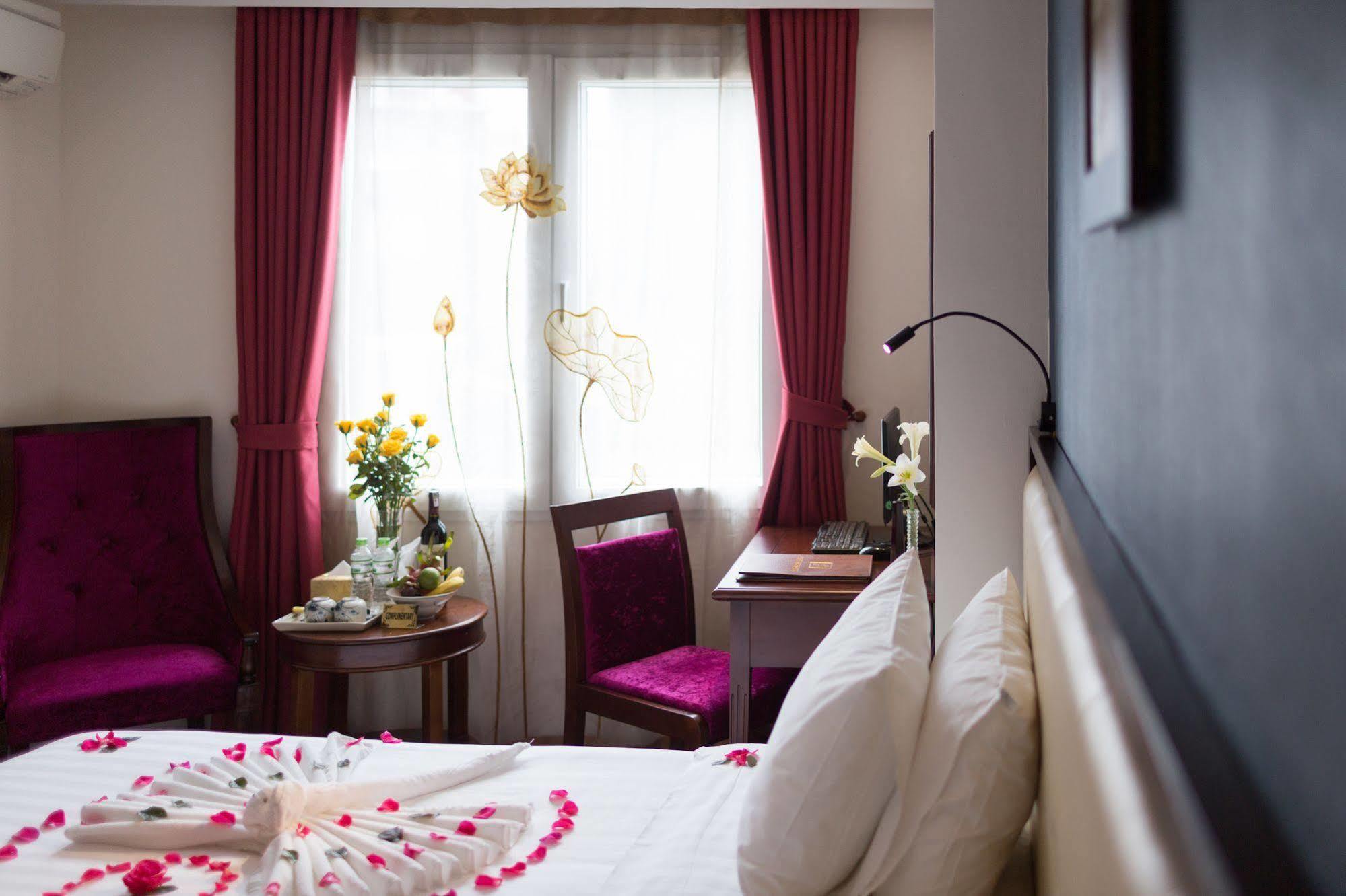 Serene Premier Hotel Ханой Экстерьер фото